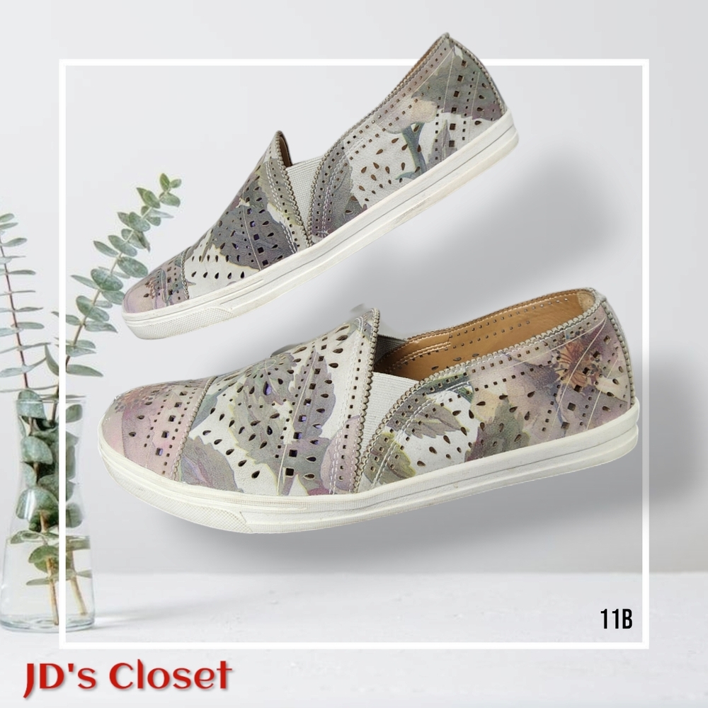 Earth Tangelo Flower Leather Sneaker 11B